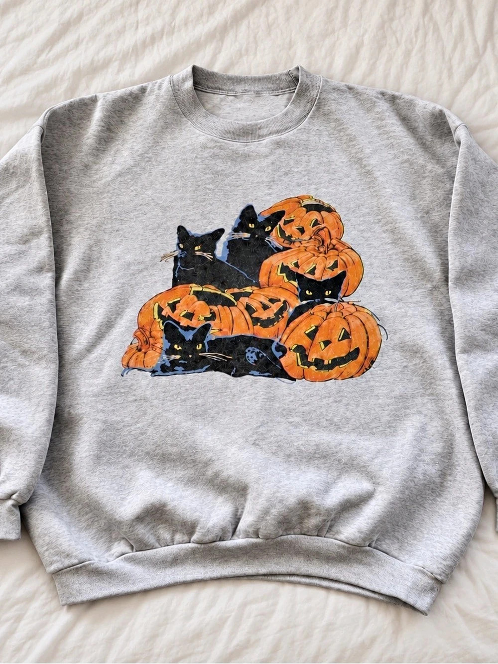 Spooky Black Cats & Jack-O'-Lanterns Halloween Graphic Crewneck Sweatshirt – Ash